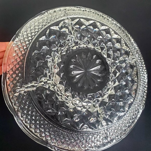 VTG Pressed Glass Tray Divided Serving Platter Scalloped Edge Lattice Pattern - Picture 5 of 5